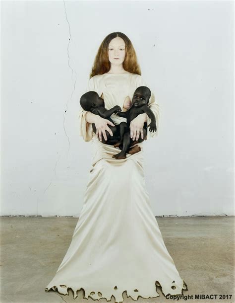 vanessa beecroft drawing.